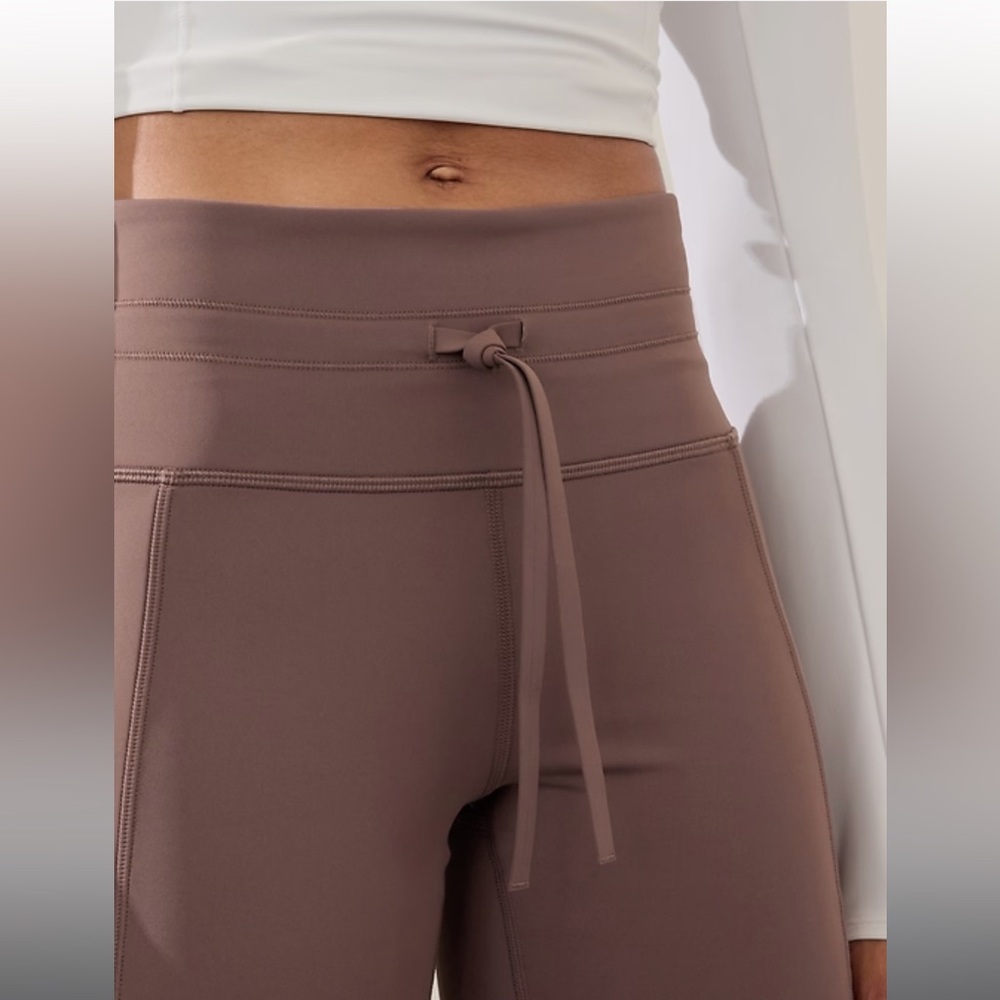 NWT Athleta Rainier Cargo Tight Fleece Lined Leggings in Smoky Rose Pink Sz M - Picture 4 of 10